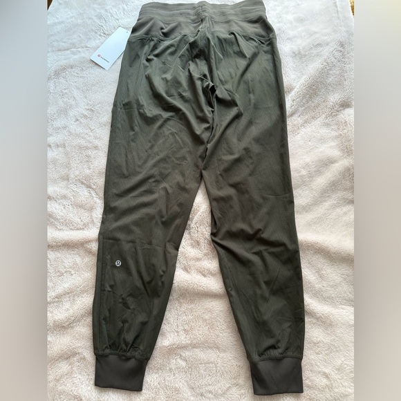 NWT Lululemon Dance Studio Jogger Dark Olive Size 6 - Picture 8 of 11